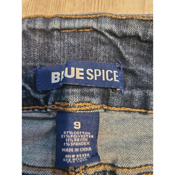 Blue spice size 9 juniors denim cuffed shorts - Picture 3 of 8